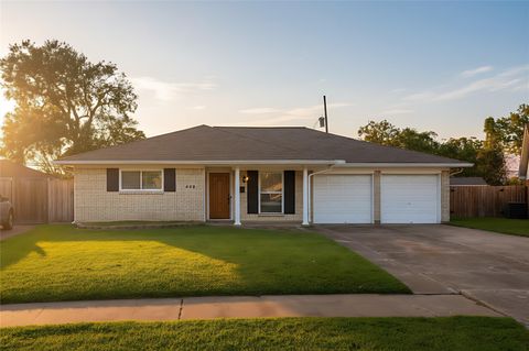 402 Fintona Way Houston TX 77015