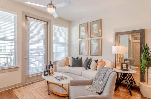 Photo of 13939 Hillcroft Avenue #6302, Houston, TX 77085 (MLS # 96358549)
