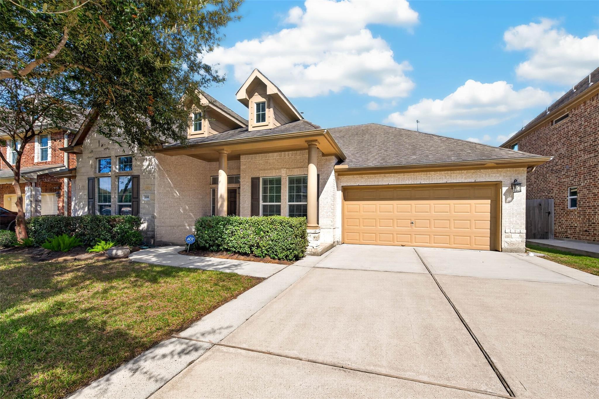 1114 Sydney Lane
