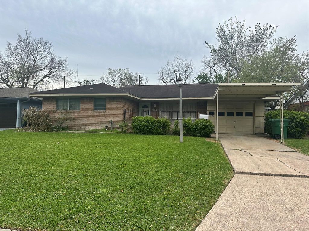 Photo of 6841 Concho Street, Houston, TX 77074 (MLS # 56882433)