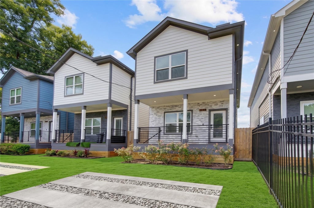 Photo of 1829 Dewalt Street, Houston, TX 77088 (MLS # 24657775)