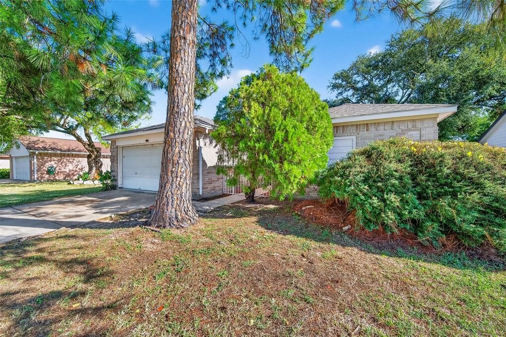 Photo of 20119 Telegraph Square Lane, Katy, TX 77449 (MLS # 64695072)