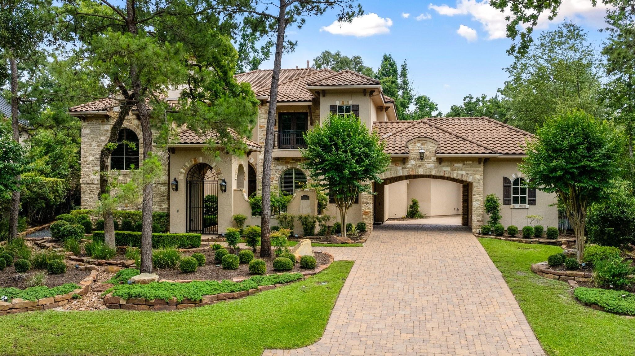 10 Maroon Creek Court