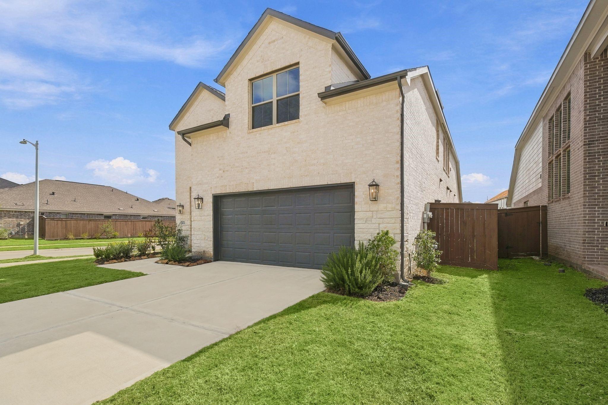 28726 Mount Bonnell Lane