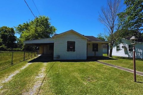 Photo of 3285 Texas Street, Beaumont, TX 77703 (MLS # 51098843)