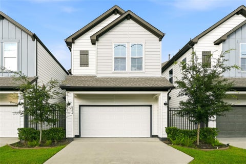 Photo of 8324 Curry Road, Houston, TX 77093 (MLS # 72858168)