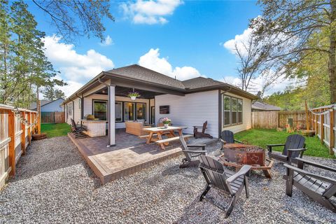 Photo of 325 Bromley Square Drive, Montgomery, TX 77316 (MLS # 76671961)