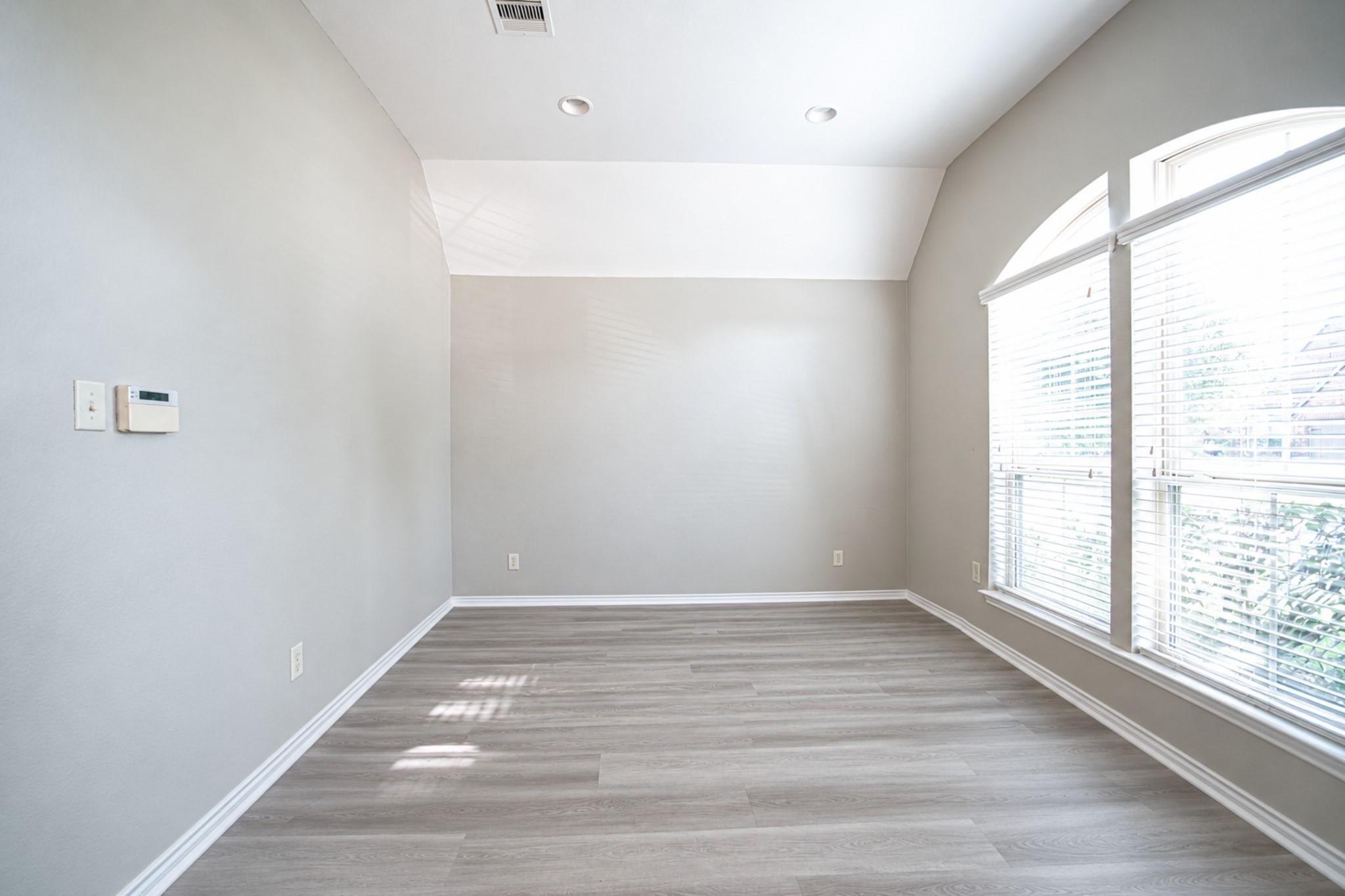 1807 Andrew Oaks Court