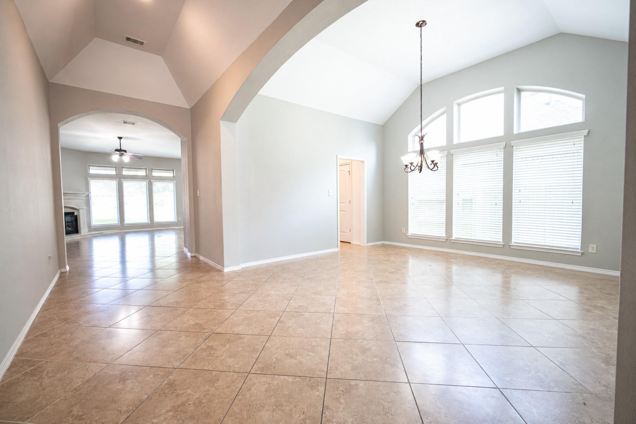 1807 Andrew Oaks Court