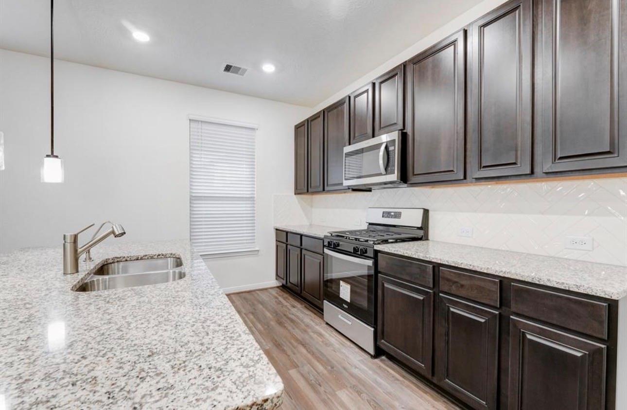 7211 Bakersfield Court