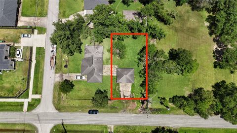 Photo of 8106 Snowden Street, Houston, TX 77028 (MLS # 30884703)