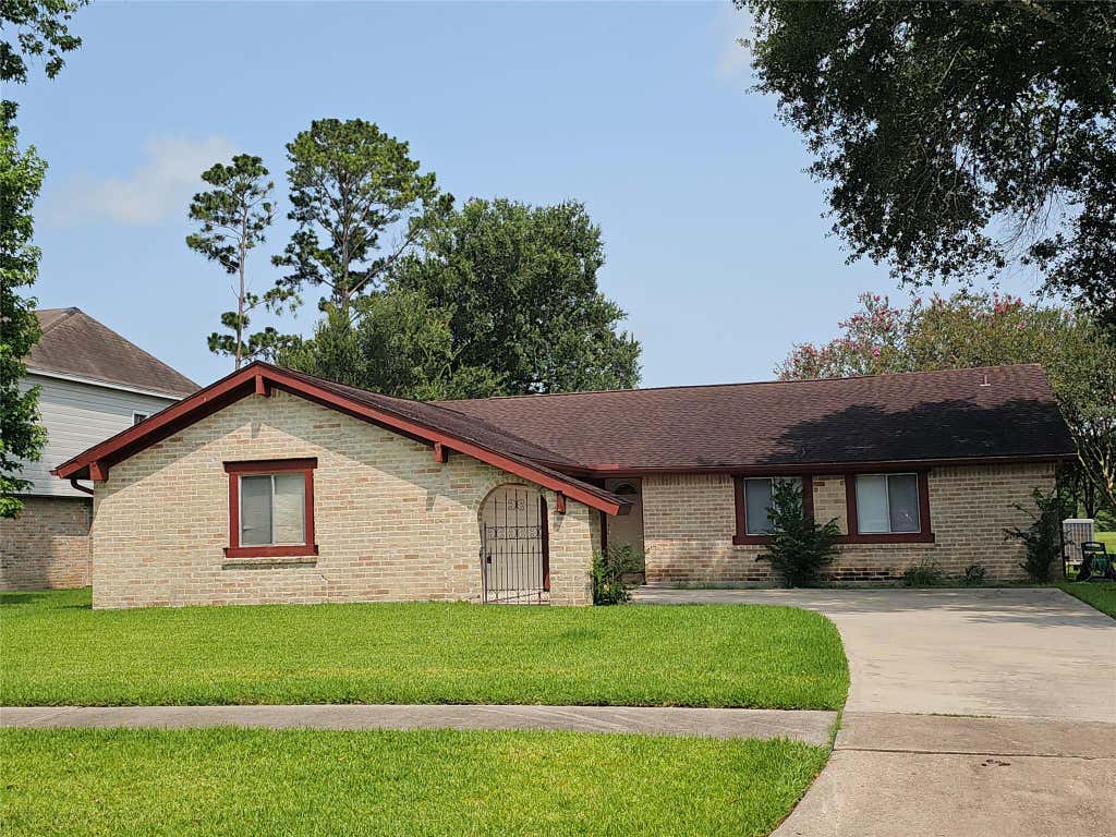 Photo of 221 Palm Aire Drive, Friendswood, TX 77546 (MLS # 89514278)
