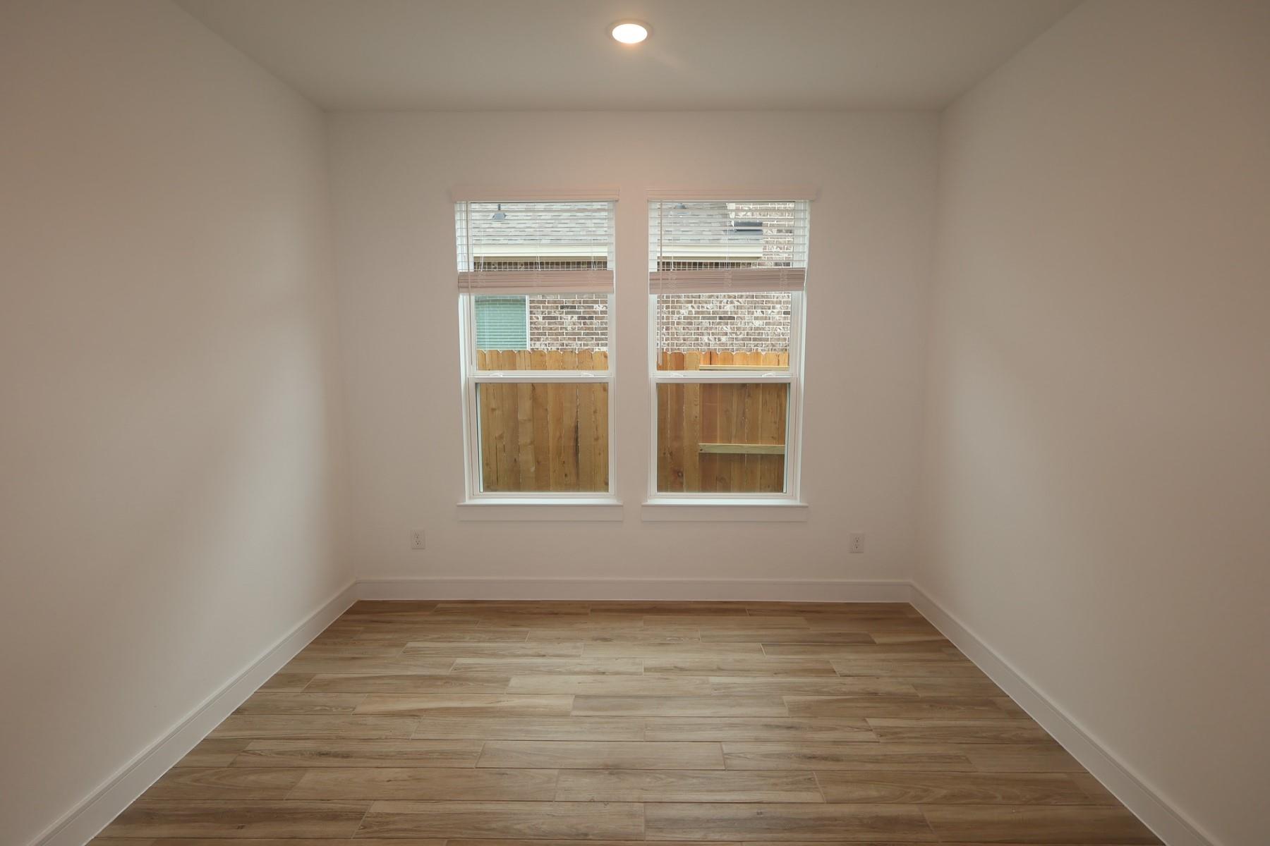 1826 S Wildflower Drive