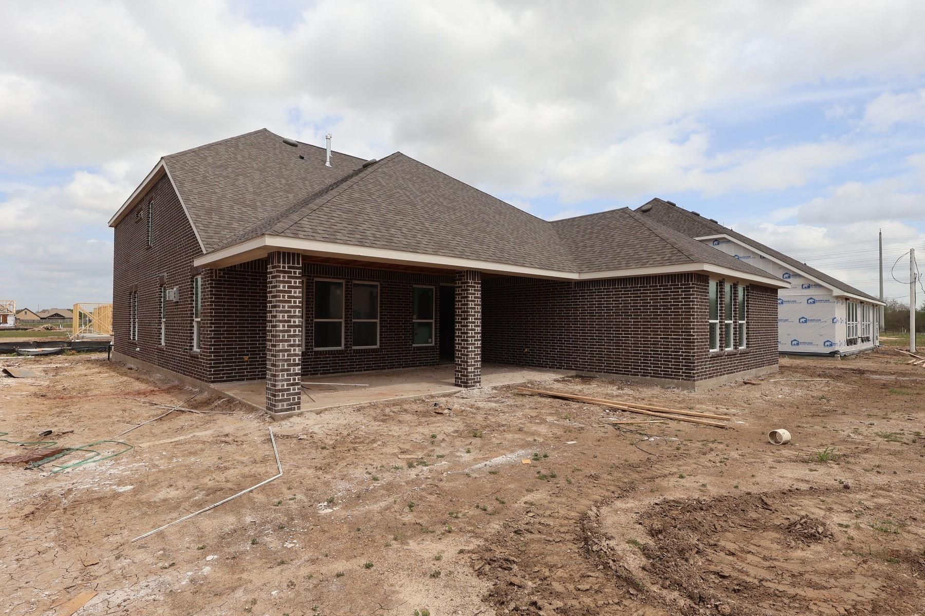 1826 S Wildflower Drive