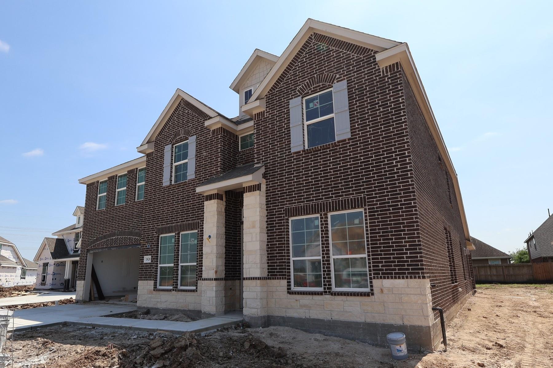 1826 S Wildflower Drive