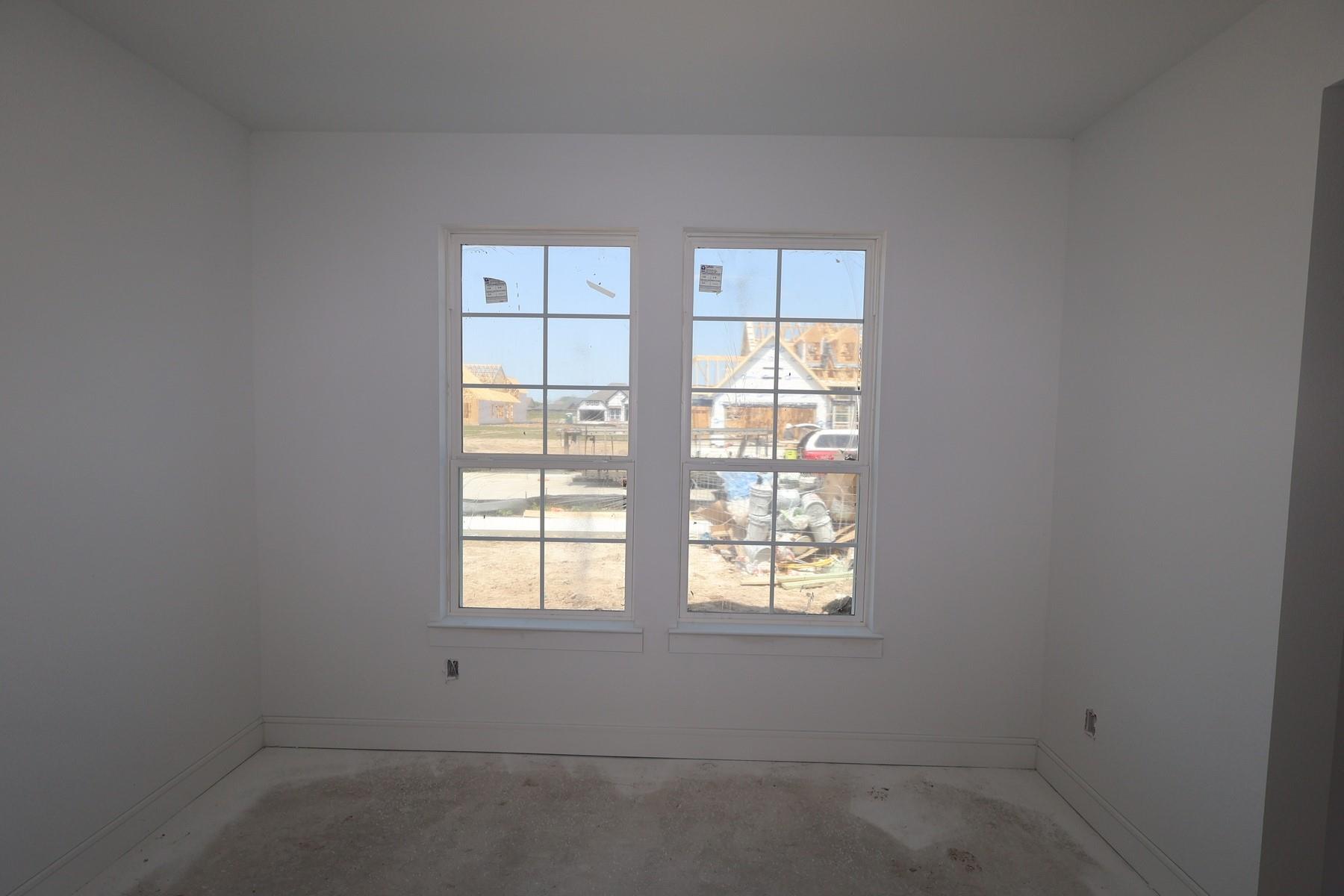 1826 S Wildflower Drive