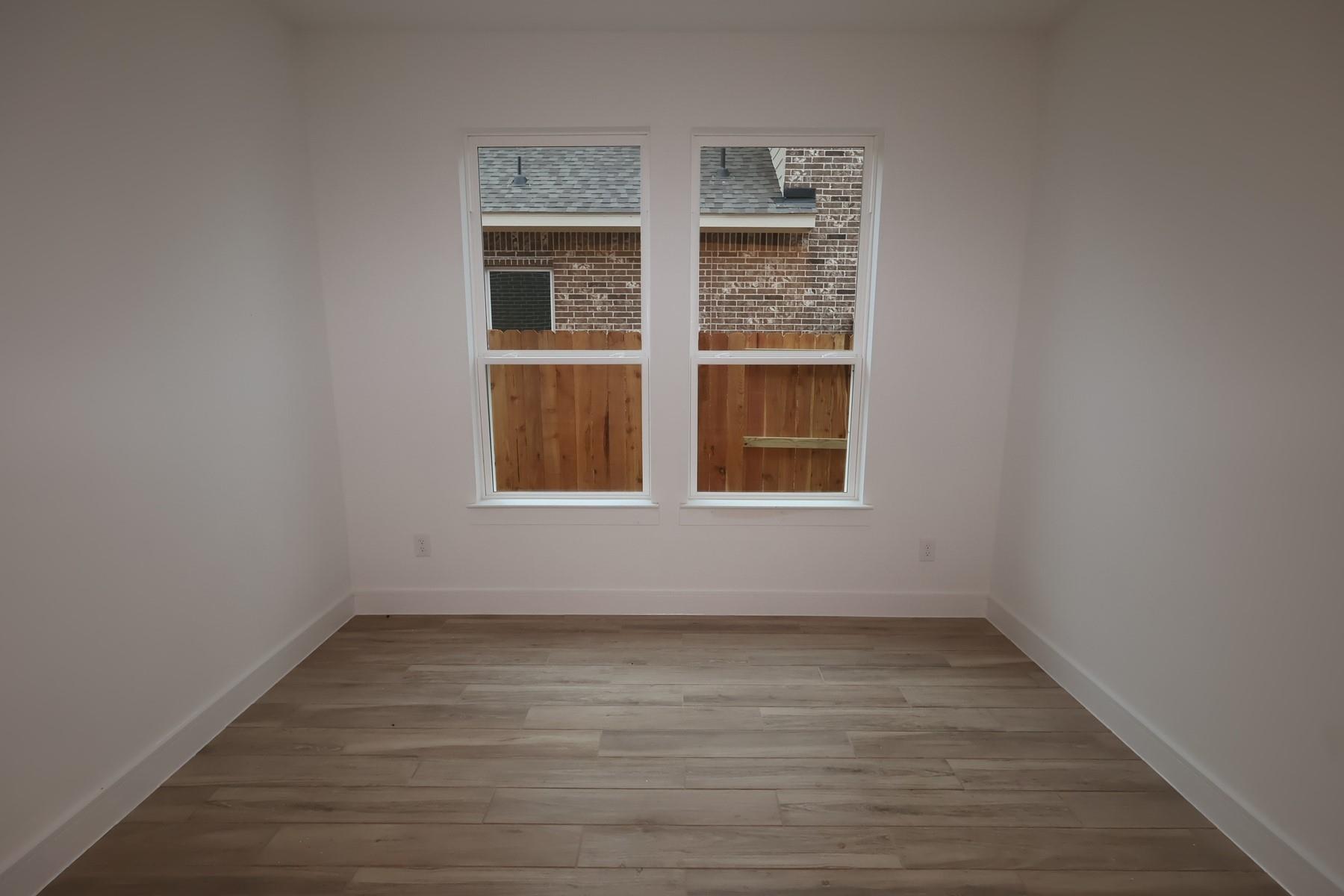 1826 S Wildflower Drive