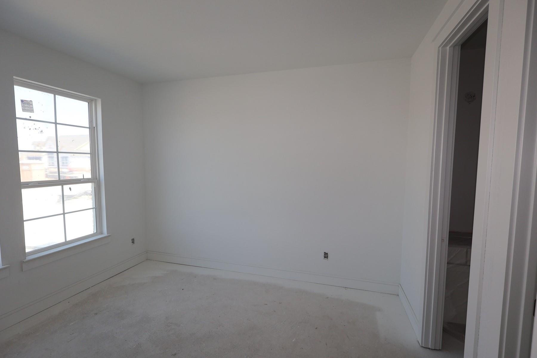 1826 S Wildflower Drive