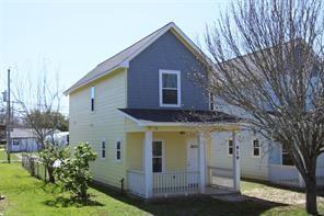 Photo of 919 N Avenue C, Freeport, TX 77541 (MLS # 8776991)