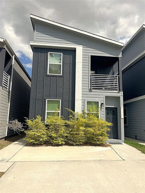Photo of 19106 Sears Drive #B, Humble, TX 77338 (MLS # 81939999)