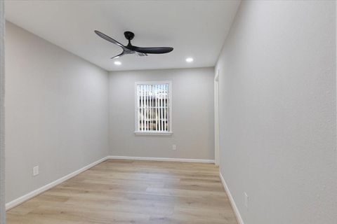 Tiny photo for 234 W 27th Street #3, Houston, TX 77008 (MLS # 4979853)