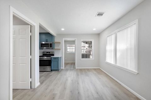 Tiny photo for 234 W 27th Street #3, Houston, TX 77008 (MLS # 4979853)