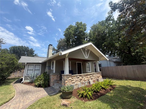 Photo of 1124 Bomar Street, Houston, TX 77006 (MLS # 84354604)