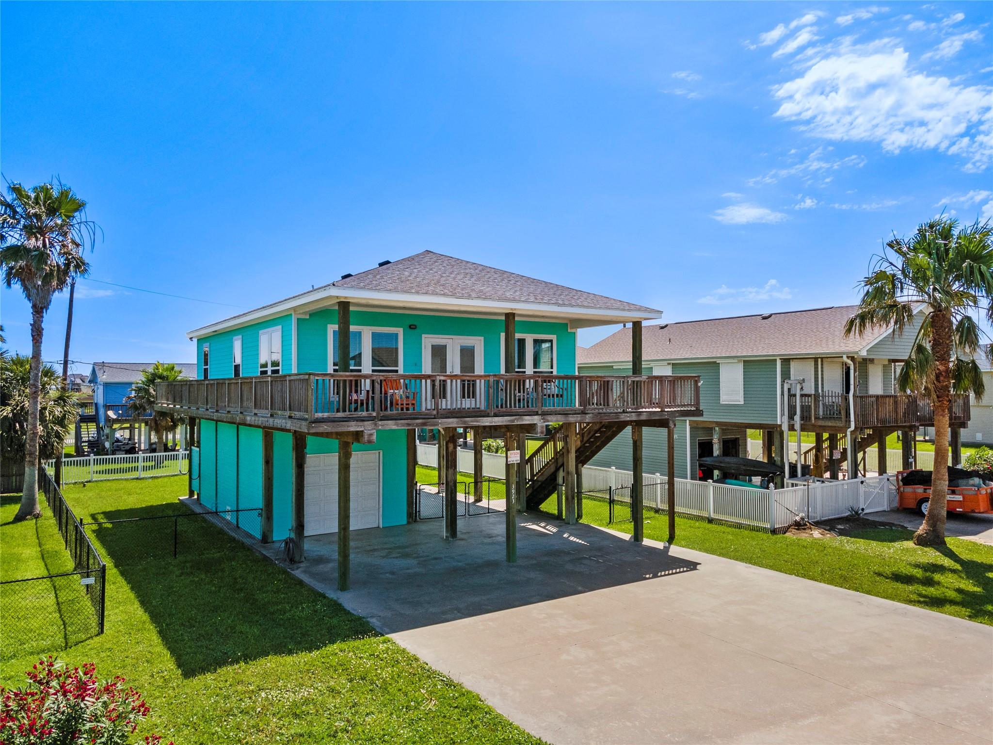 3923 Reeves Drive