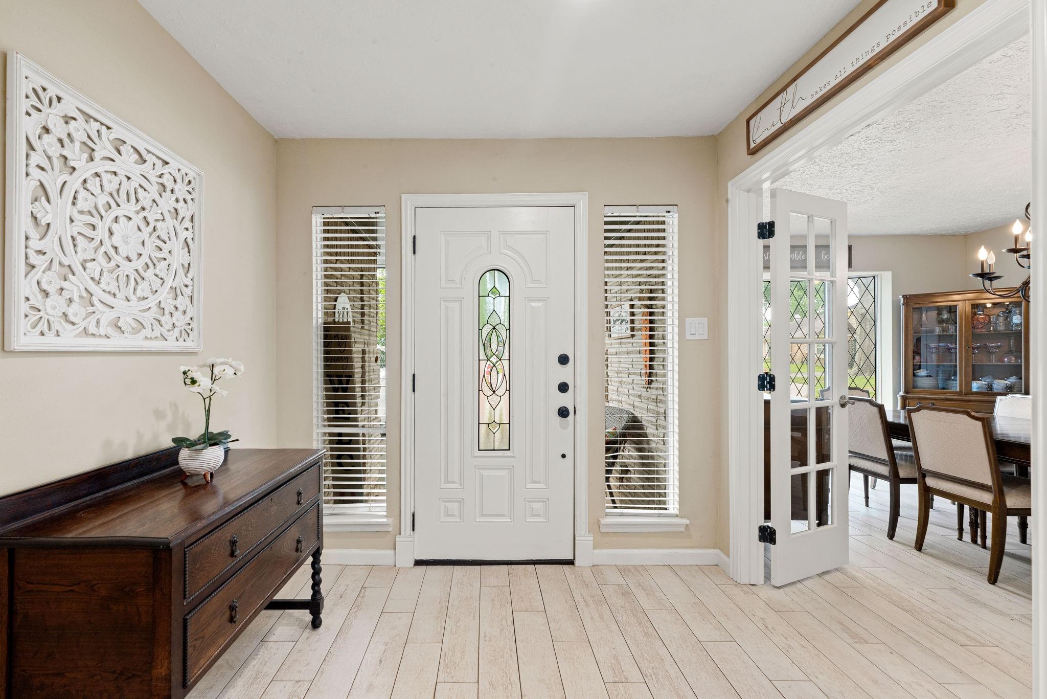 1103 Pinecroft Drive