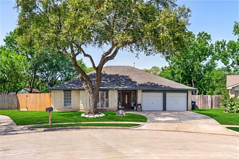 Photo of 1103 Pinecroft Drive, Sugar Land, TX 77498 (MLS # 94353709)