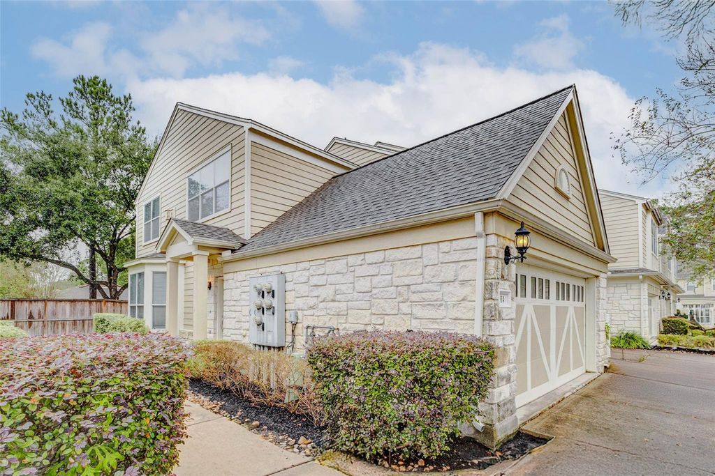 Photo of 13600 Breton Ridge Street #6A, Houston, TX 77070 (MLS # 53925409)