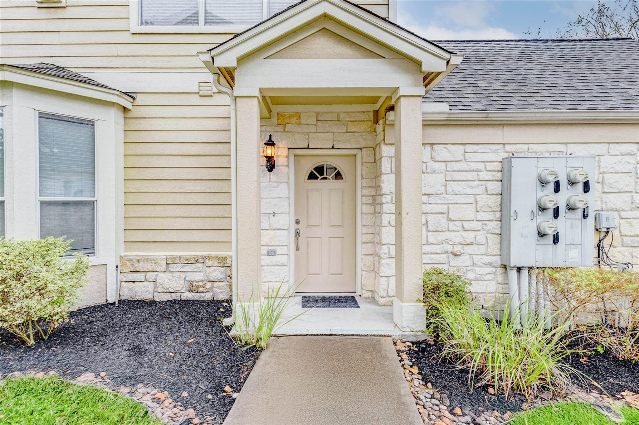 13600 Breton Ridge Street 6A