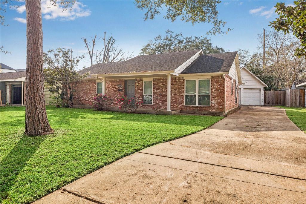 Photo of 1907 Sedgie Drive, Houston, TX 77080 (MLS # 75043217)