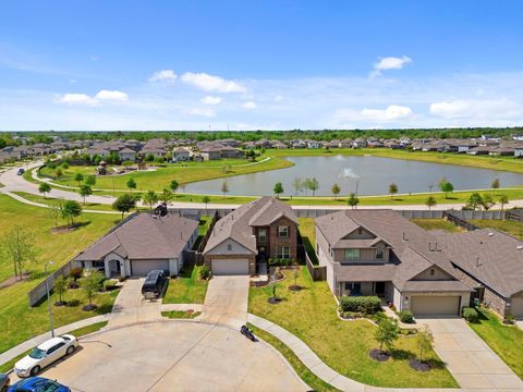 Homes For Sale - 5142 Dunstable Manor Lane<br/> Fort Bend County, Rosharon, TX 77545