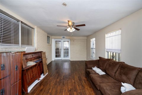Tiny photo for 11407 Murr Way, Houston, TX 77048 (MLS # 57717938)