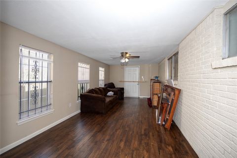 Tiny photo for 11407 Murr Way, Houston, TX 77048 (MLS # 57717938)