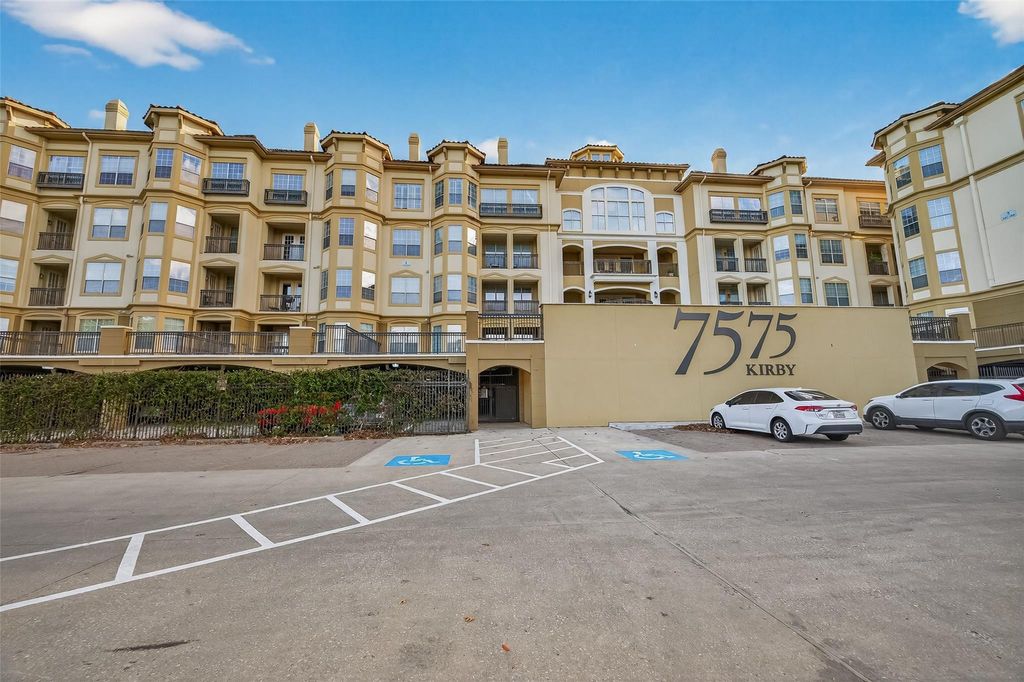 Photo of 7575 Kirby Drive #2103, Houston, TX 77030 (MLS # 66948771)