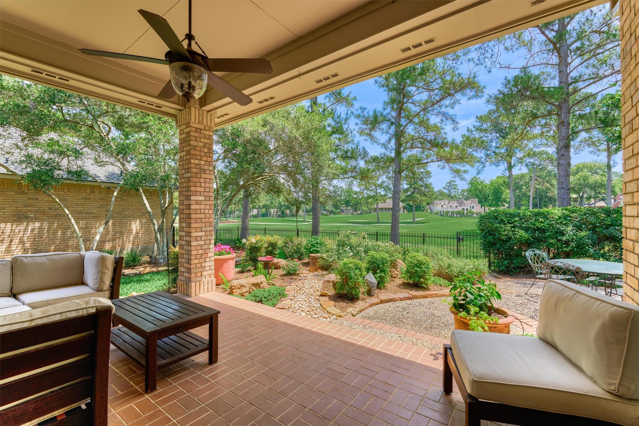 46 N Copperknoll Circle