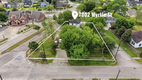 Photo of 7002 Myrtle Street, Houston, TX 77087 (MLS # 38115916)