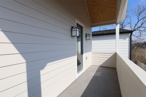 Tiny photo for 136 E 37th Street, Houston, TX 77018 (MLS # 14962812)