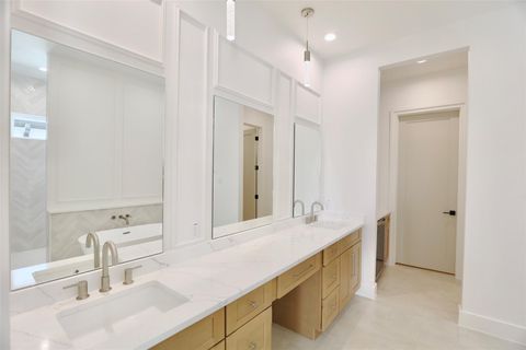 Tiny photo for 136 E 37th Street, Houston, TX 77018 (MLS # 14962812)