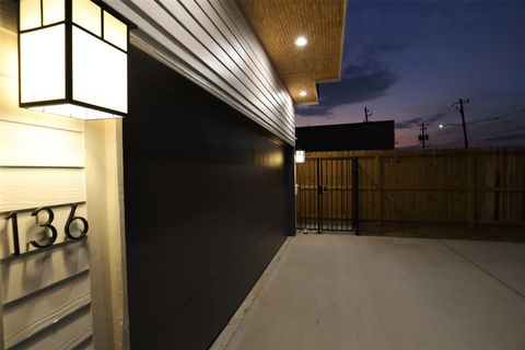 Tiny photo for 136 E 37th Street, Houston, TX 77018 (MLS # 14962812)