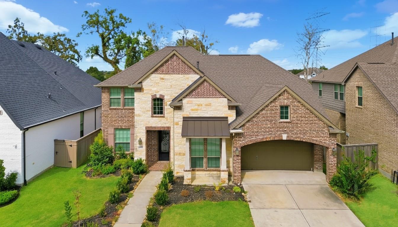 8915 Forest Side Drive