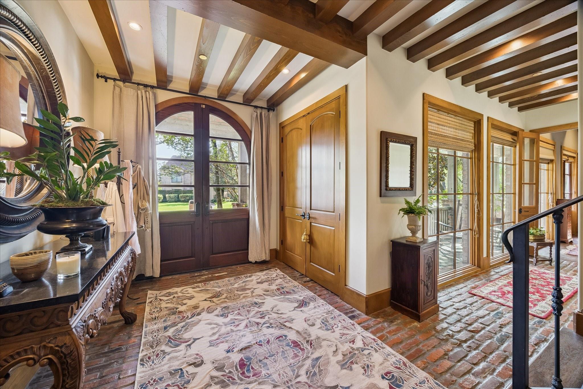 8810 Echo Valley Drive