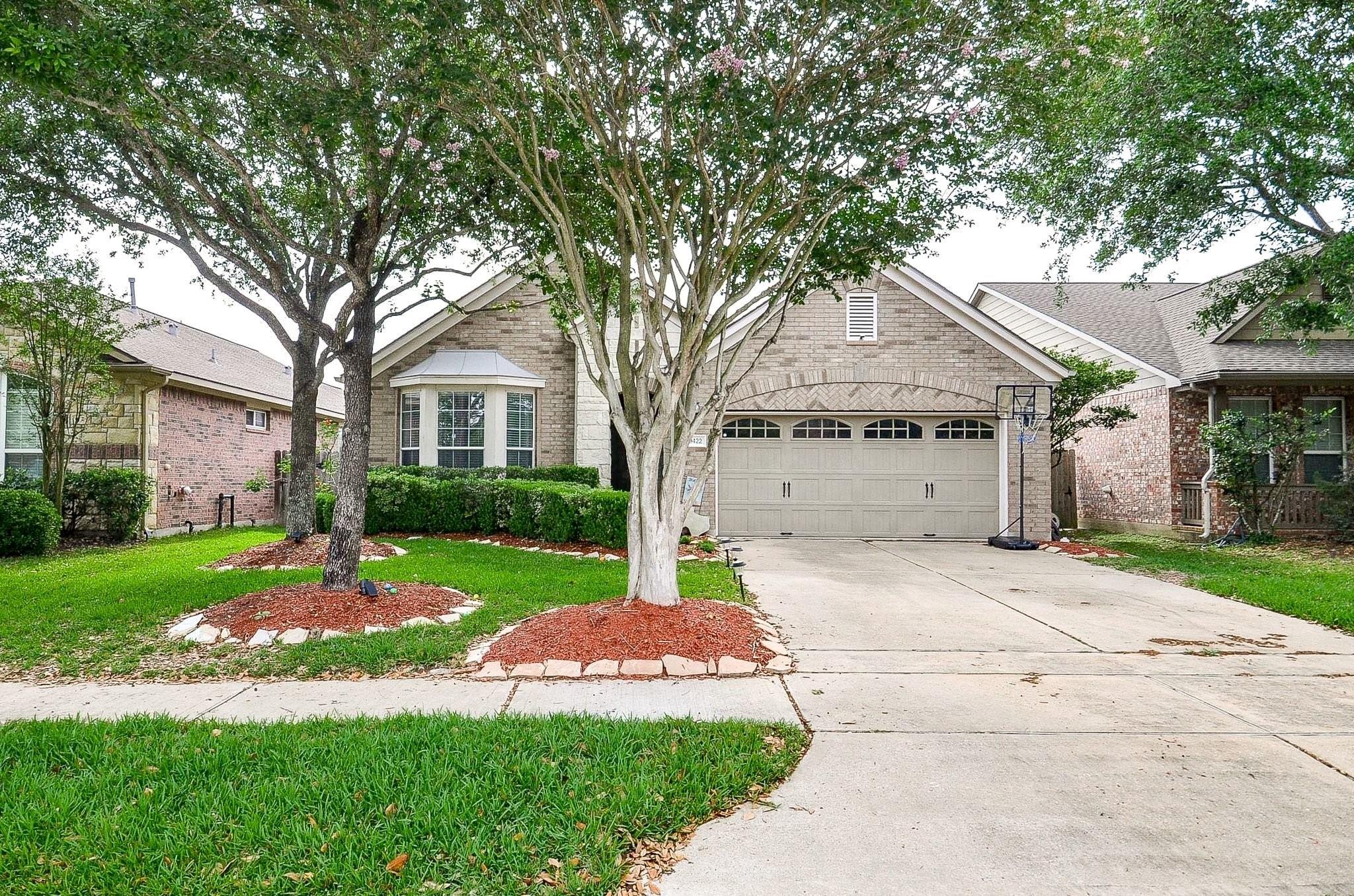 9422 Herons Grove Lane
