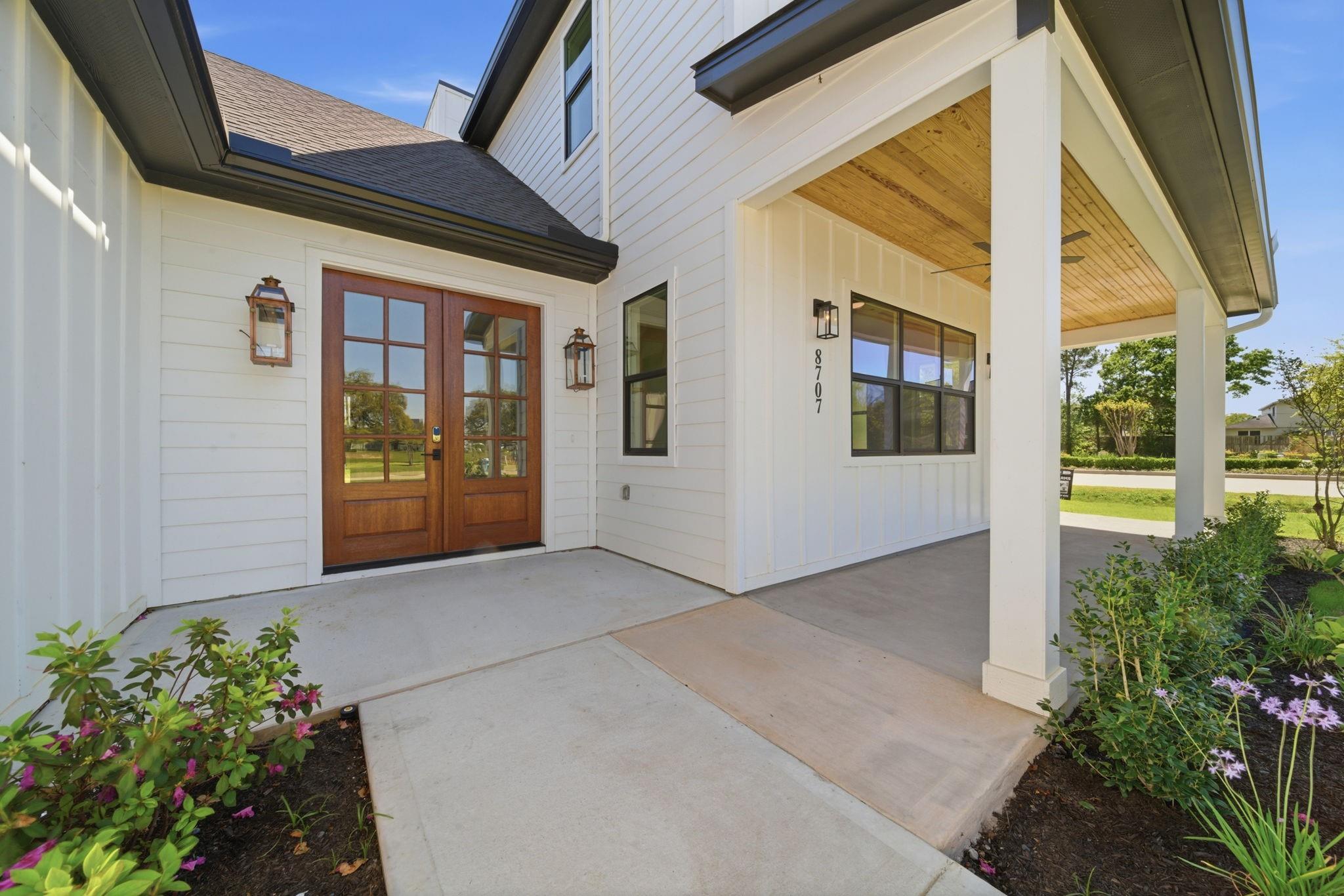 8714 Scrub Oak View Drive