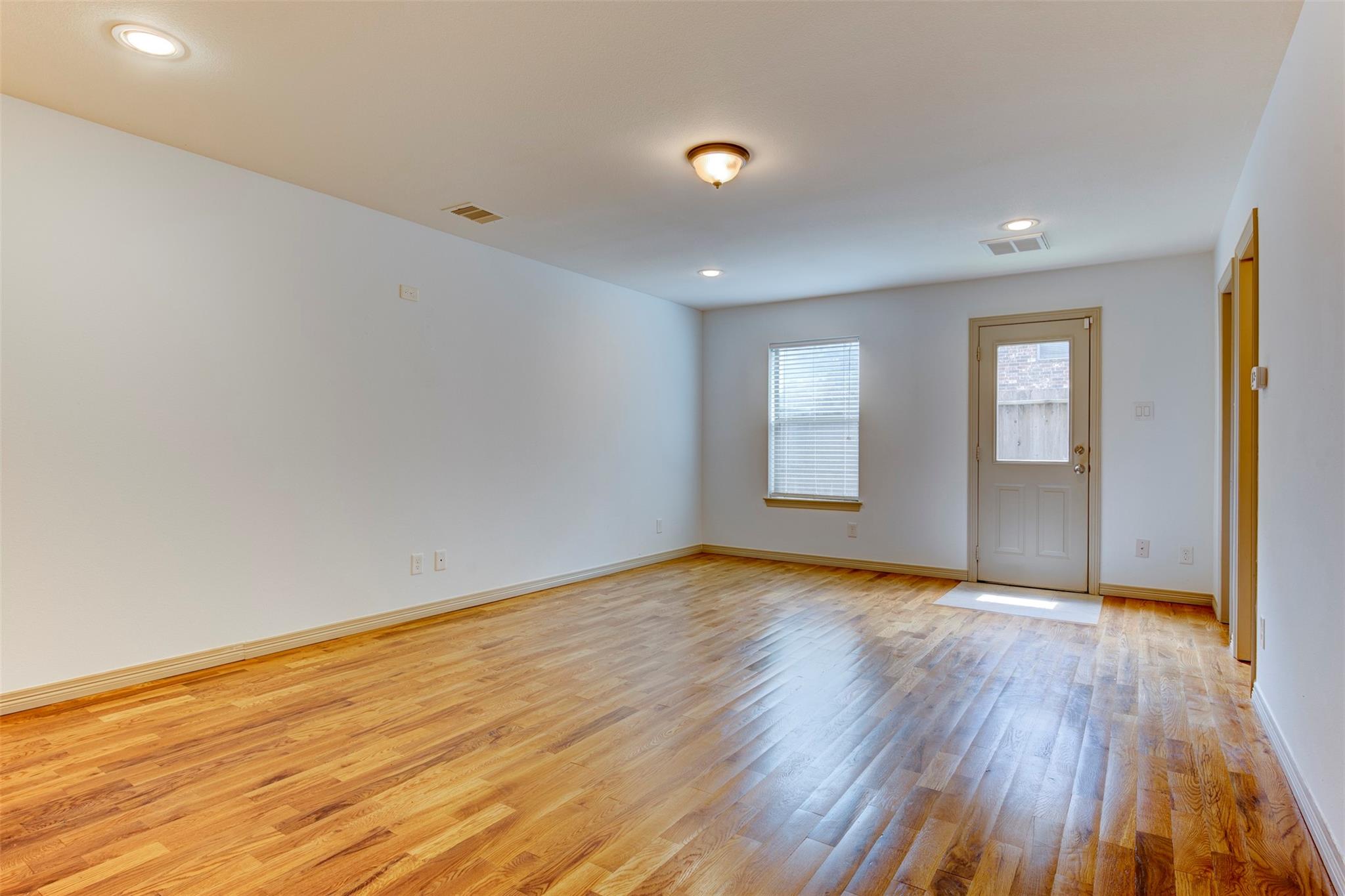 Houston, Texas 77040, United States, 2 Bedrooms Bedrooms, ,3 BathroomsBathrooms,Residential,Pending,245996