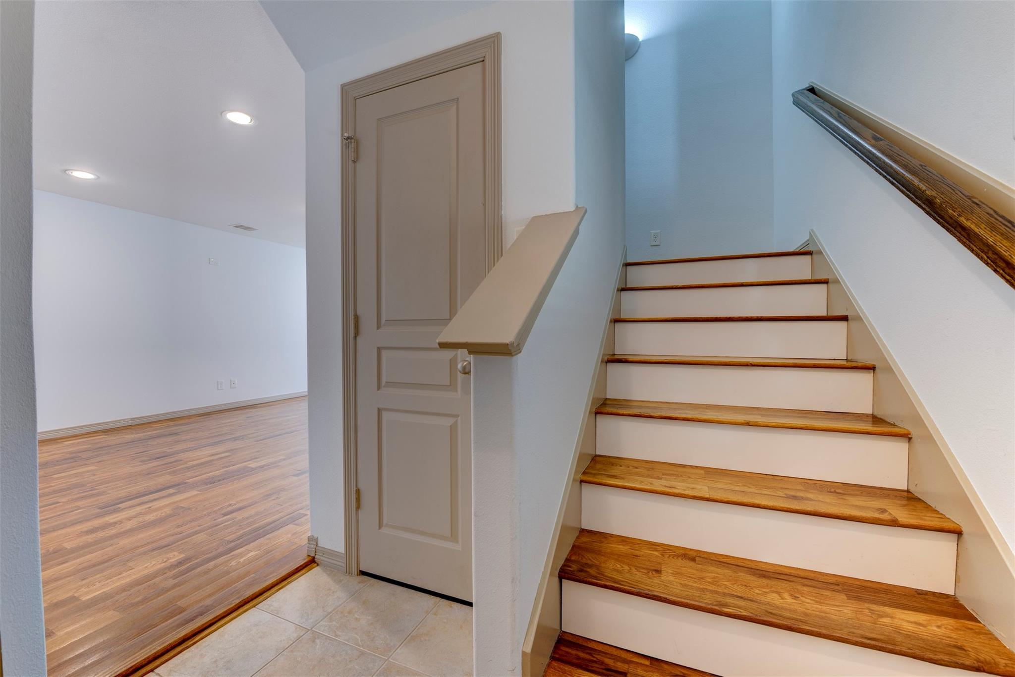 Houston, Texas 77040, United States, 2 Bedrooms Bedrooms, ,3 BathroomsBathrooms,Residential,Pending,245996