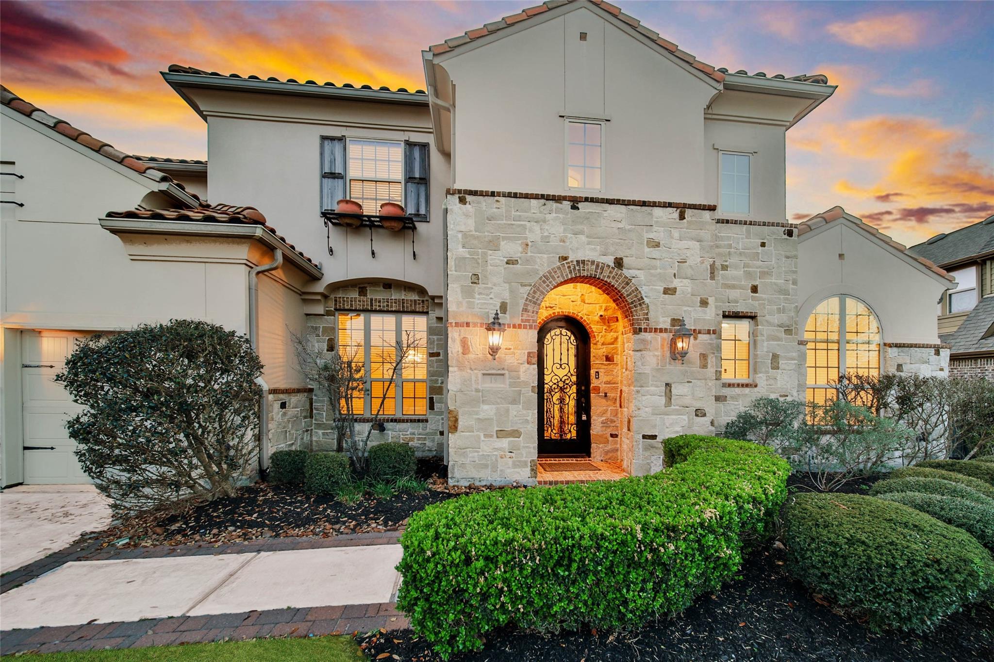 19 Brittany Rose Place