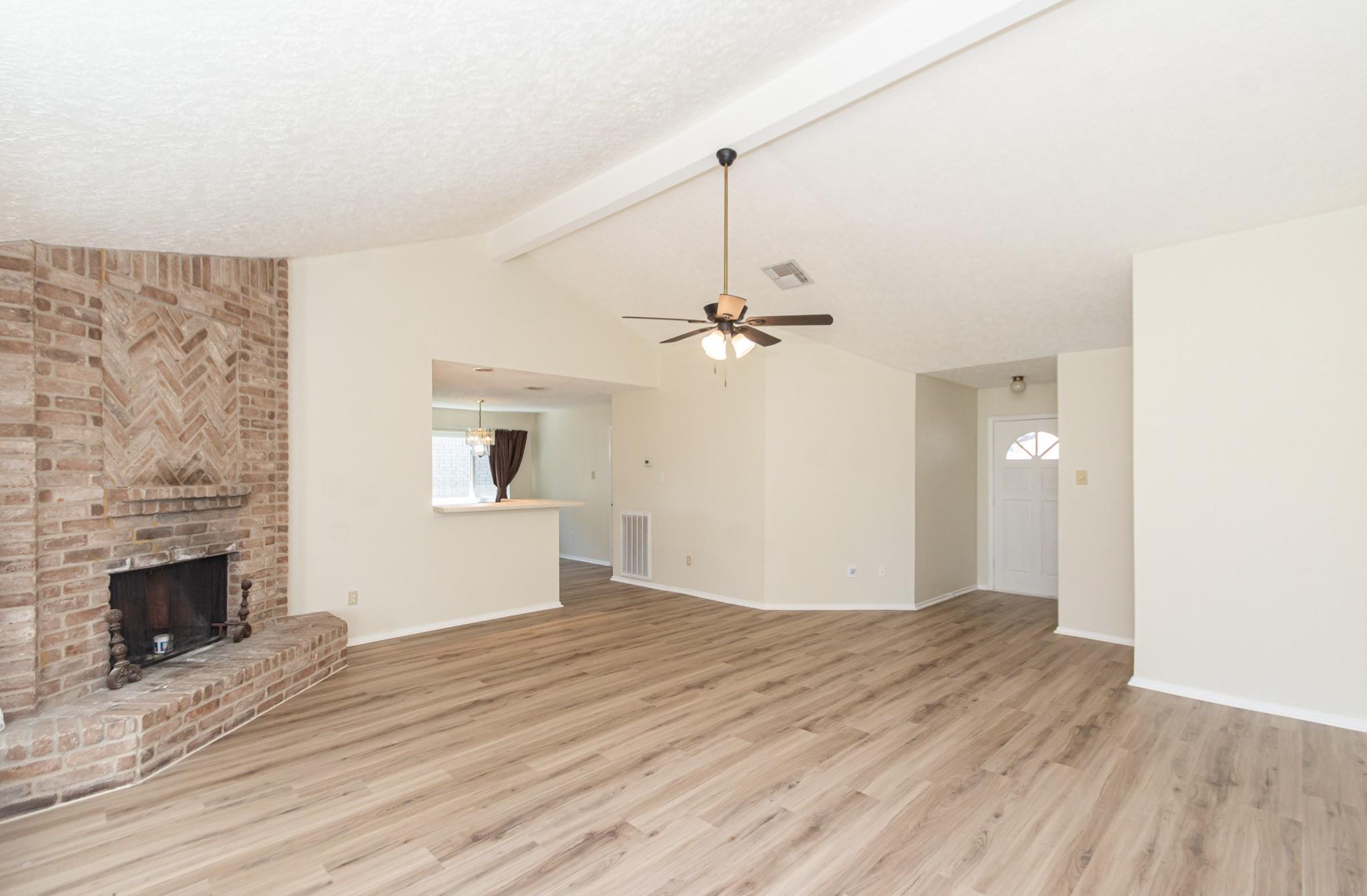 2763 Willow Creek Drive